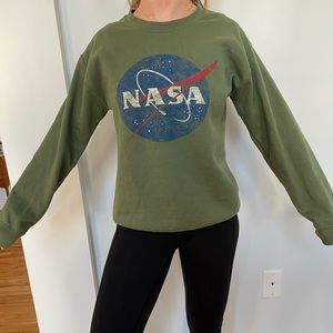 NASA CREWNECK FROM NASA